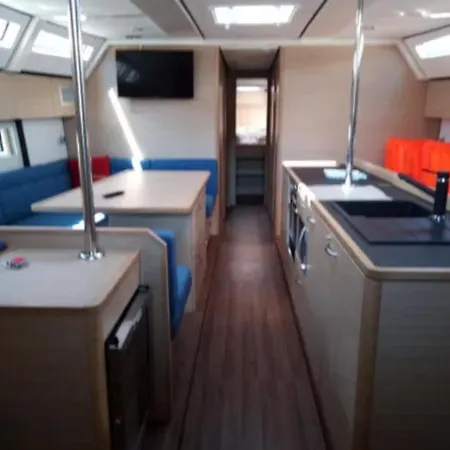 Botel Prestige